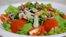 Диетическая карточка «Салат с морепродуктами» участников 3-го сезона специального проекта «Я худею!» телеканала НТВ Маленькая фотография блюда по рецепту «Салат с морепродуктами»